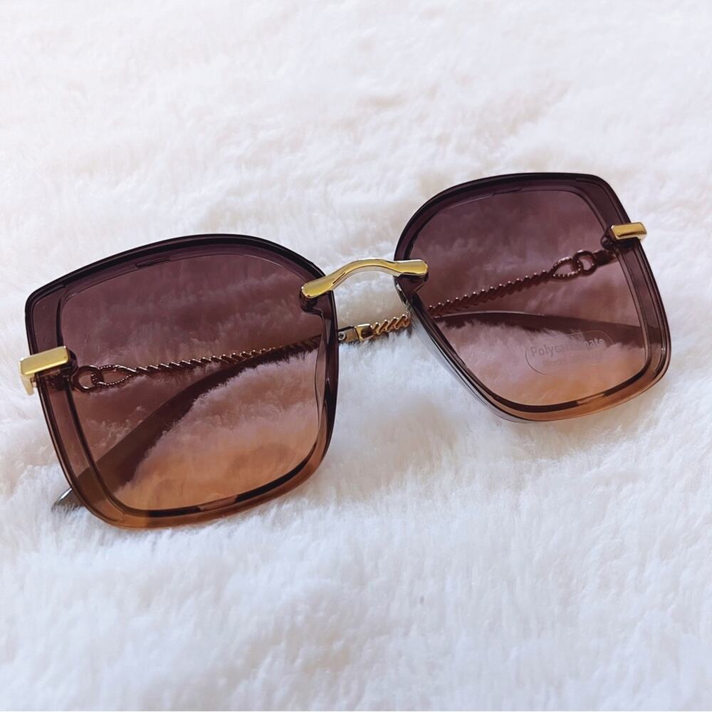 Gia Clear Light Purple Chain Link Oversized Sunglasses - Picture 4 of 12